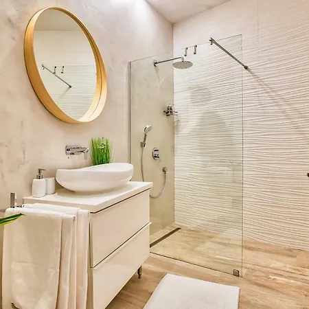 Apartment Parkside Amphitheatre Apartments Pula City Center Pula